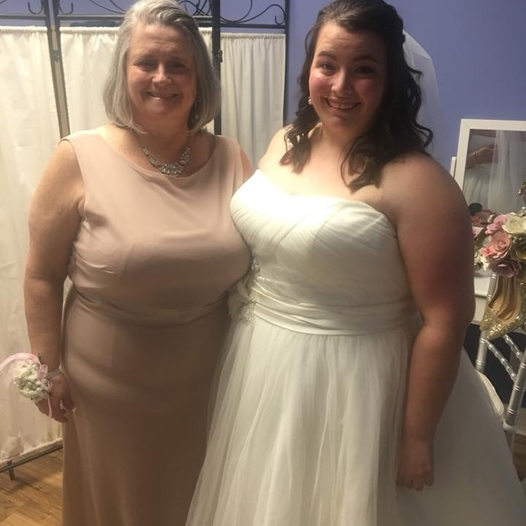 Meet your Posher, Linda - Picture 1 of 1